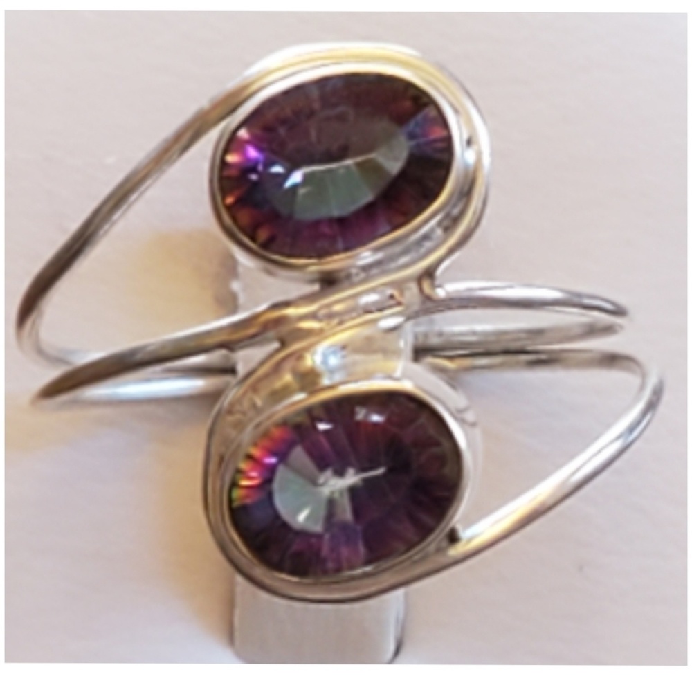 Genuine 3cts Rainbow Topaz Ring Size 9
